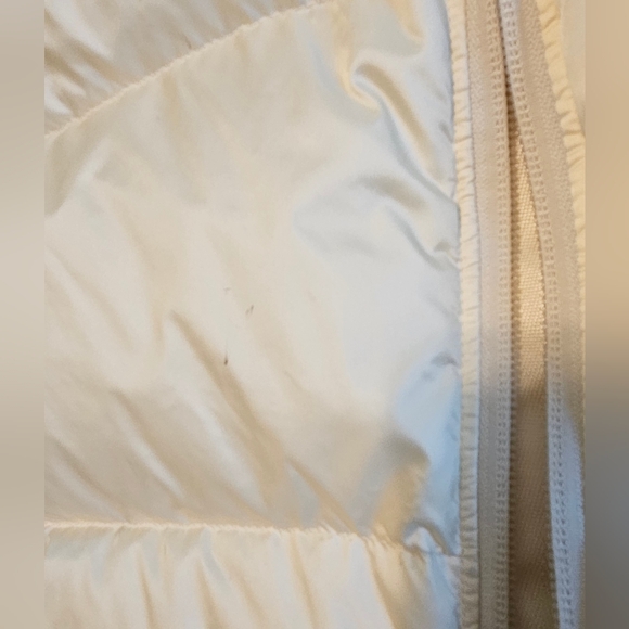 Mountain Hardwear Down Coat - Picture 10 of 15